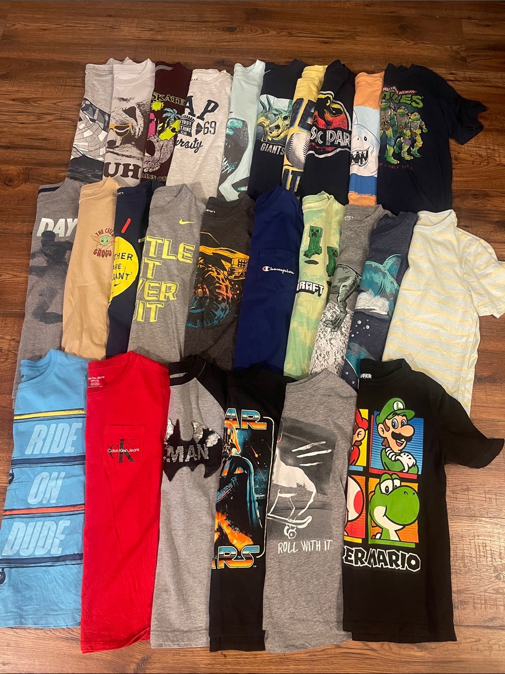 Huge Boys T-shirt Bundle size 8